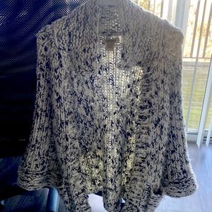 Comfy coat, worn once, easy to wash and stylish!